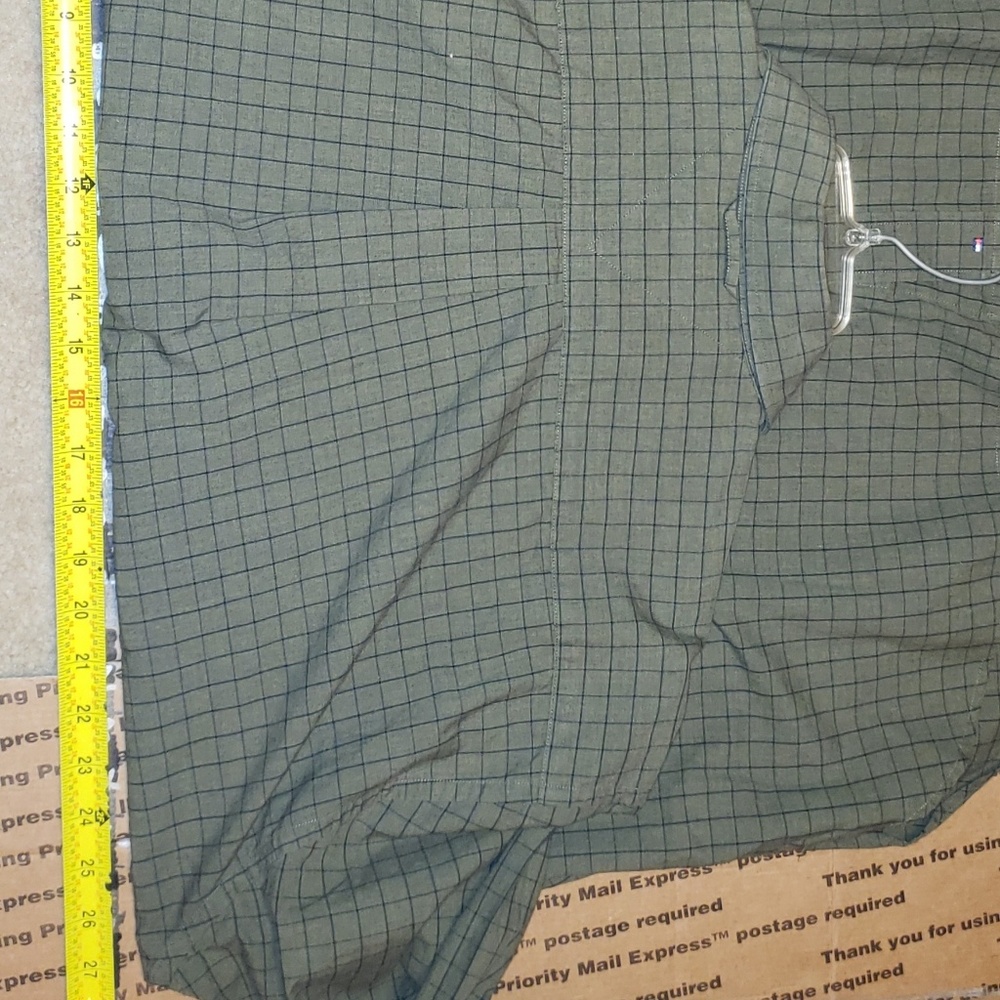 Hilfiger button down - Picture 2 of 2